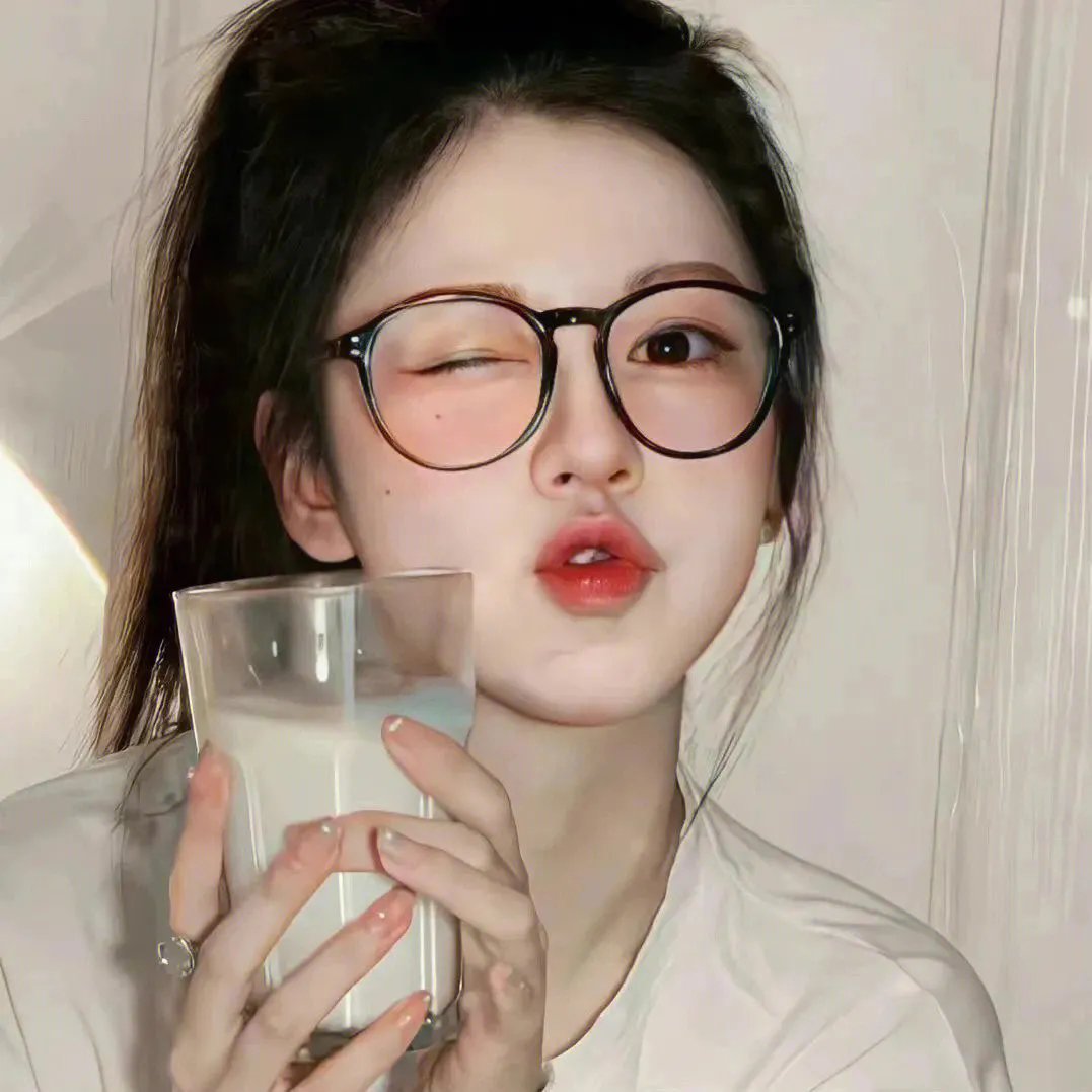 橘衫男子的画像